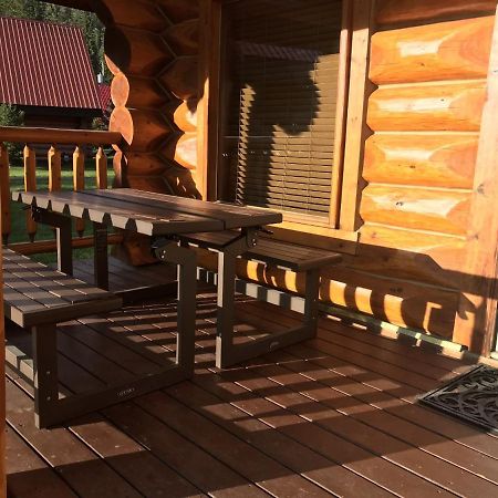 Yoho Chalets Villa Golden Eksteriør billede